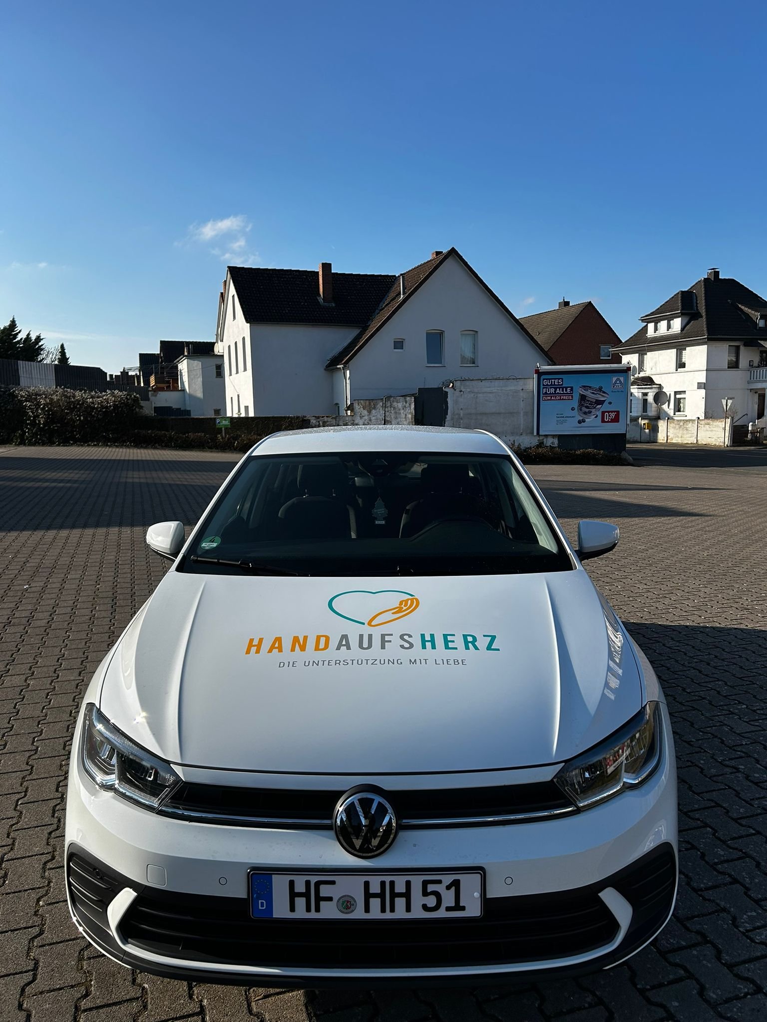 Hand aufs Herz – Fahrzeugbeschriftung Seite